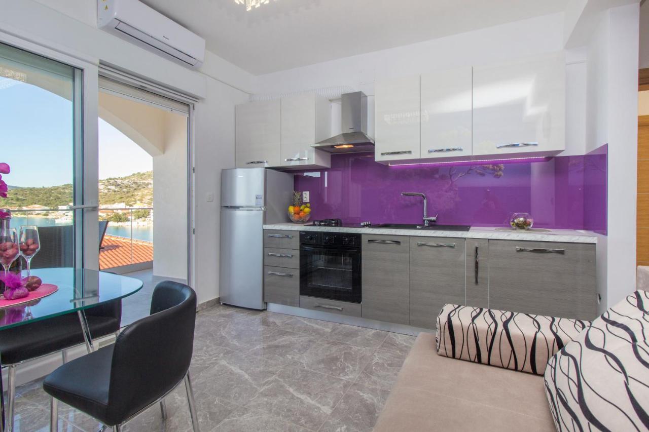 Apartmani Malis Ražanj Eksteriør billede