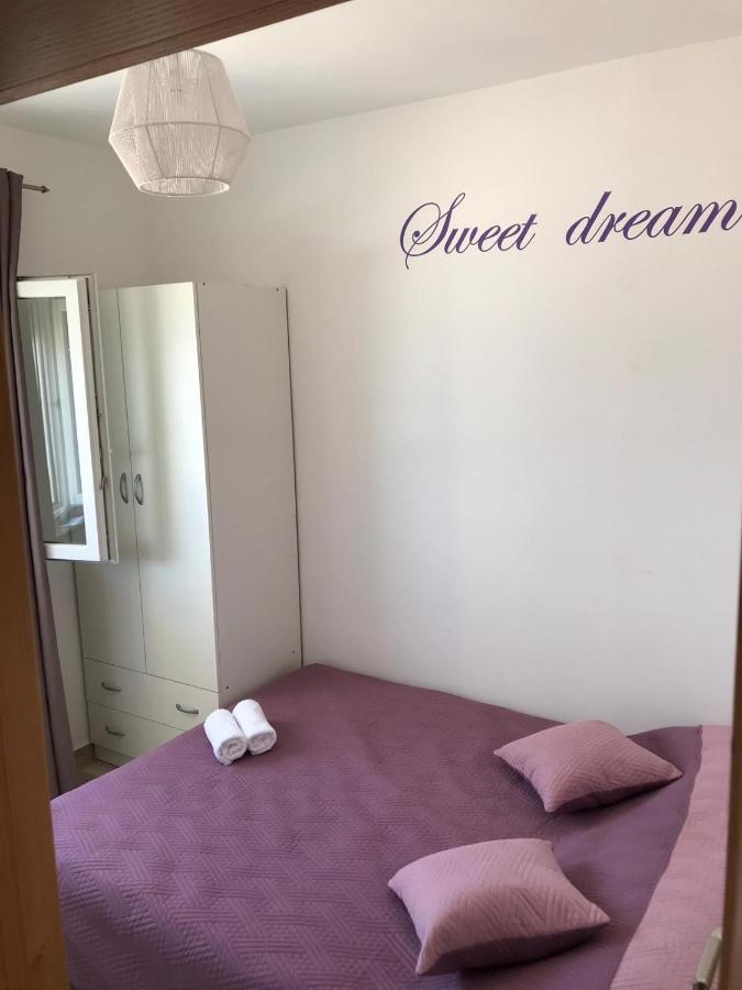 Apartmani Malis Ražanj Eksteriør billede