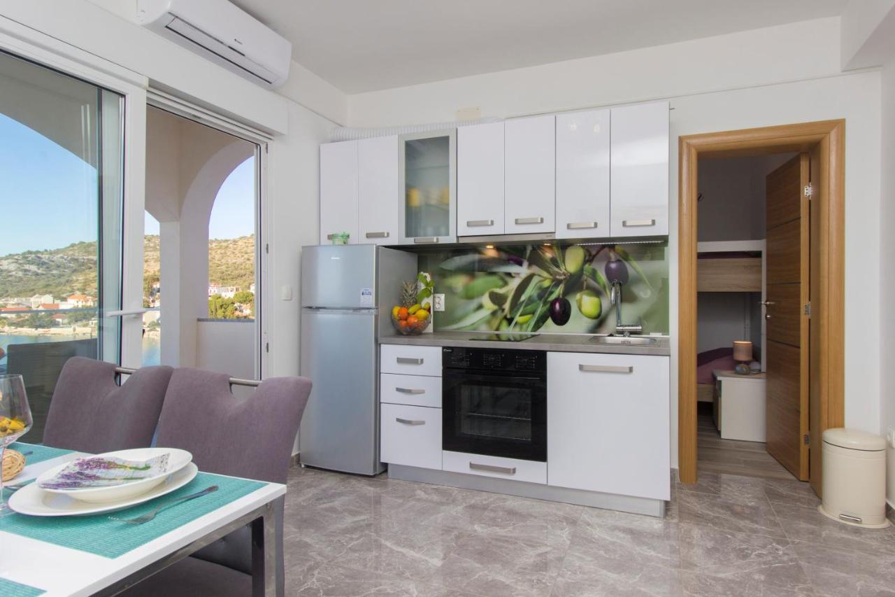 Apartmani Malis Ražanj Eksteriør billede