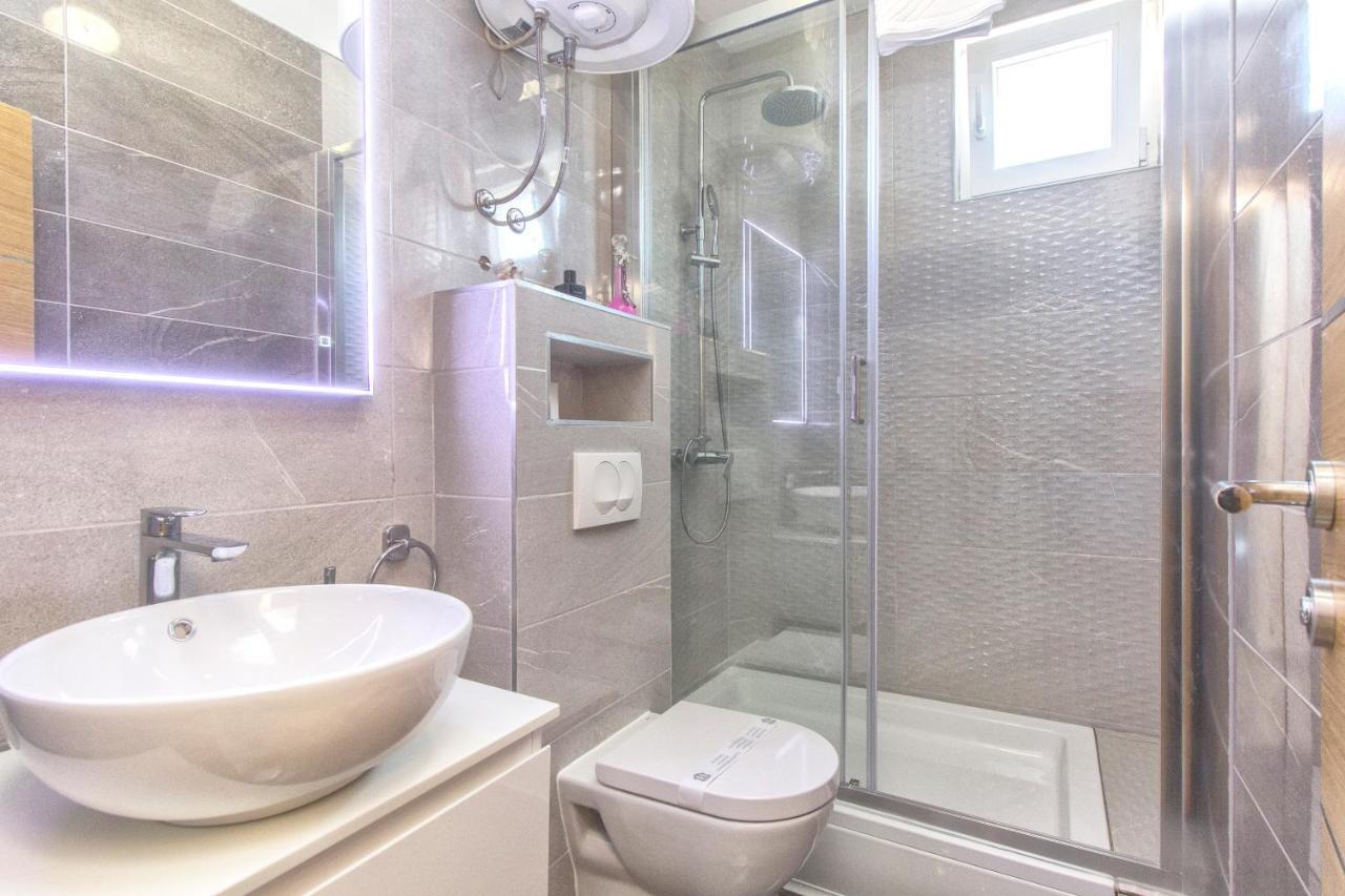 Apartmani Malis Ražanj Eksteriør billede