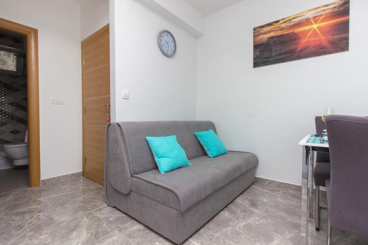 Apartmani Malis Ražanj Eksteriør billede