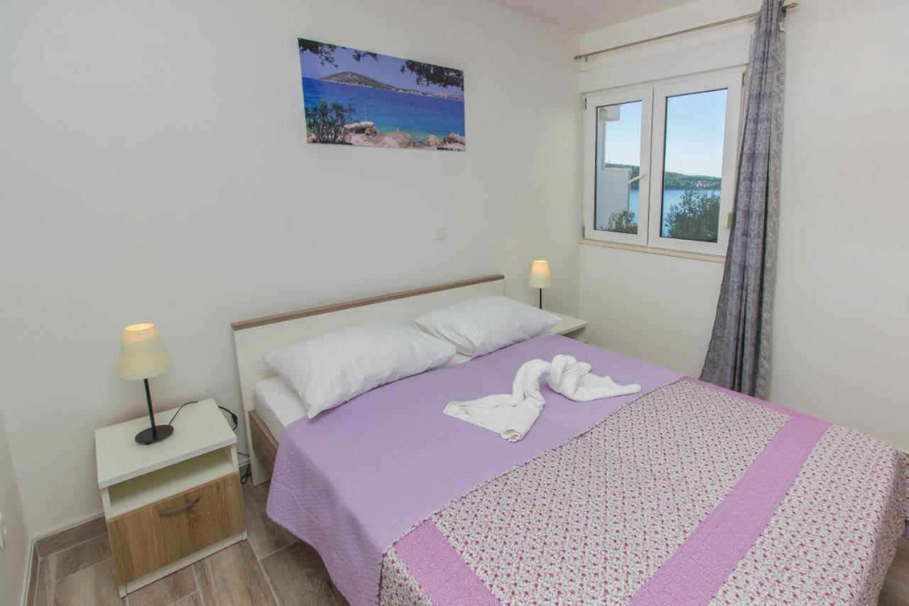 Apartmani Malis Ražanj Eksteriør billede