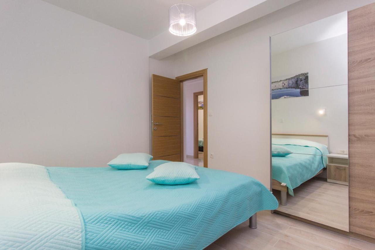 Apartmani Malis Ražanj Eksteriør billede